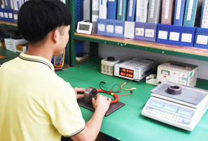 草莓视频ios版（tài）穩（wěn）壓器定製